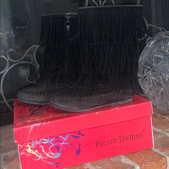Moccasin Fringe Boots - Picture 1 of 3